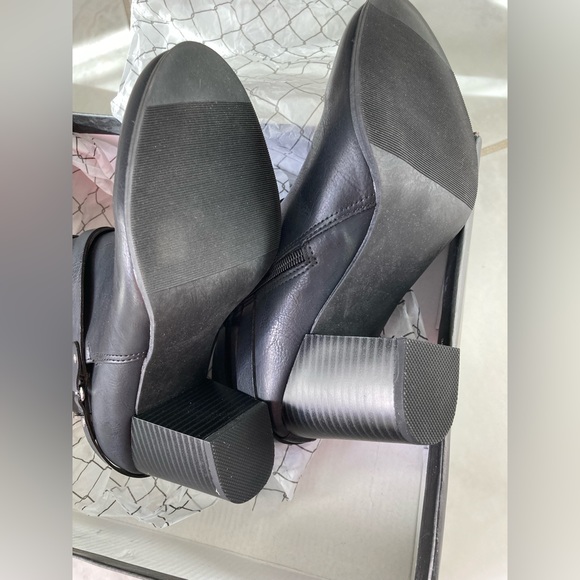 Material Girl Black Booties 7.5 M - Picture 4 of 4